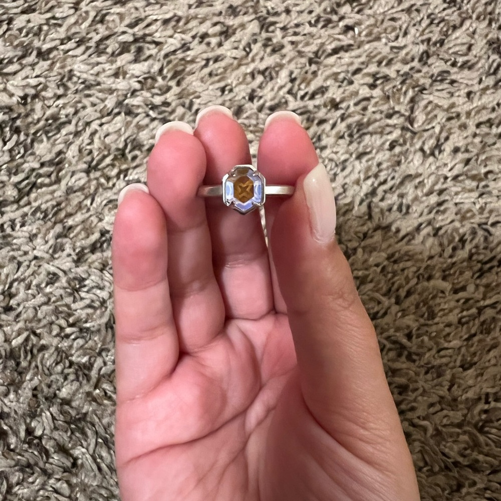Kendra Scott ring size 7